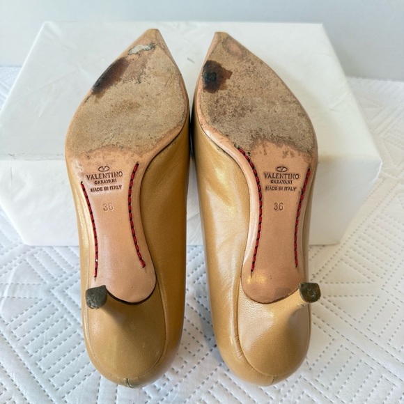 Valentino Garavani Woven Leather Pumps Heels Size 36 Beige - Picture 8 of 8